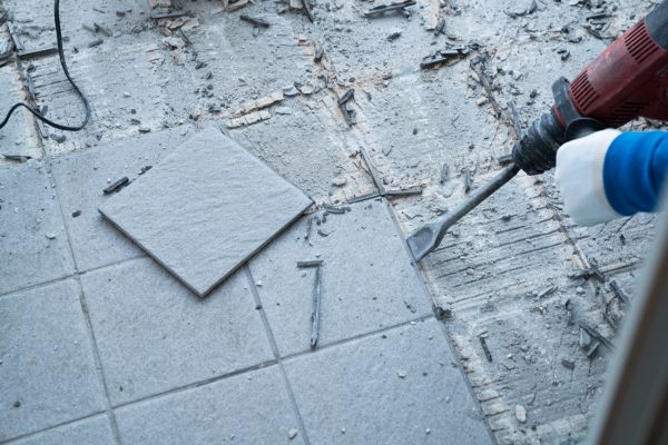 Flooring Removal Service in Milton